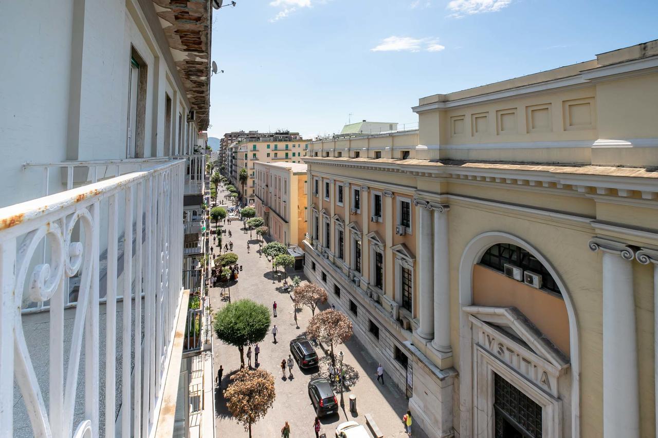 Bed and Breakfast Residenza Eleonora Salerno Exterior foto